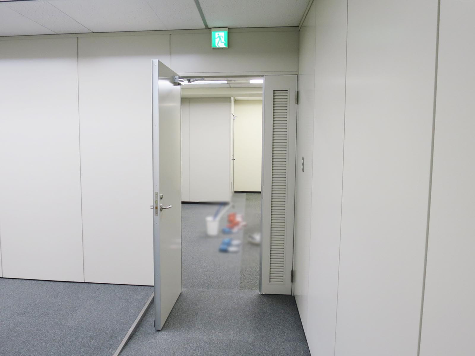 貸室出入口
