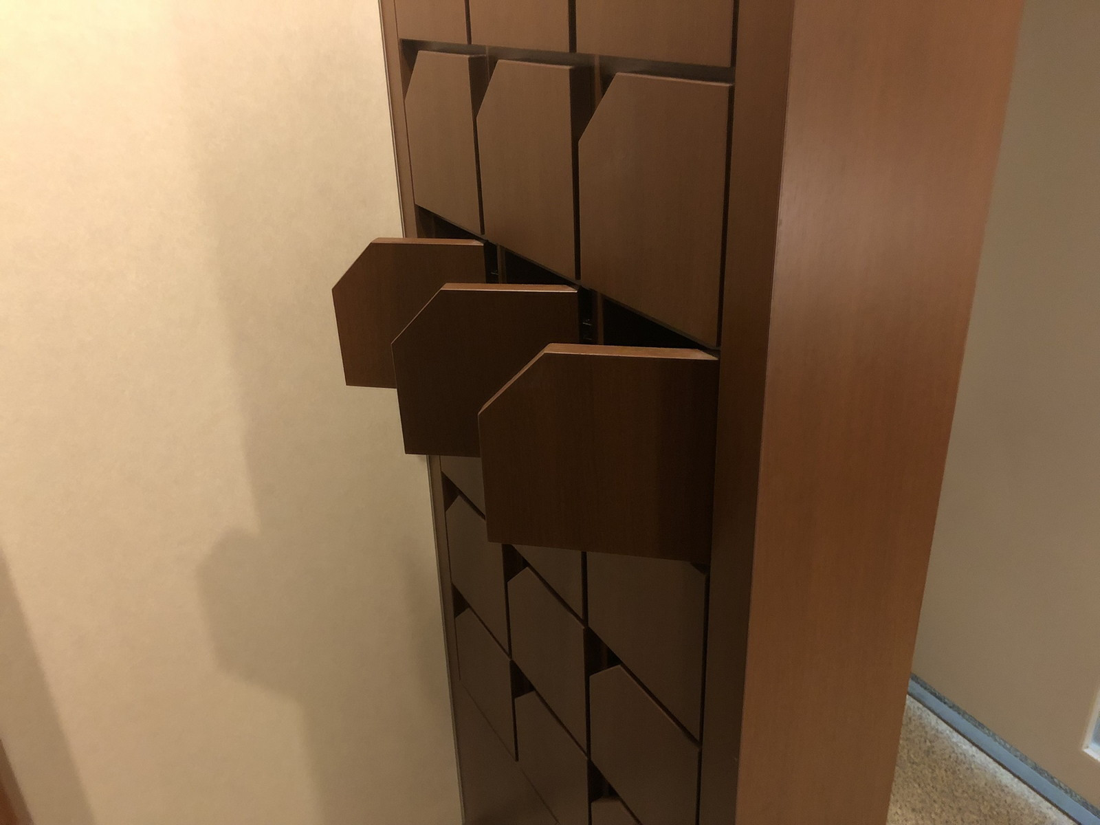 トイレ内の小物入れ