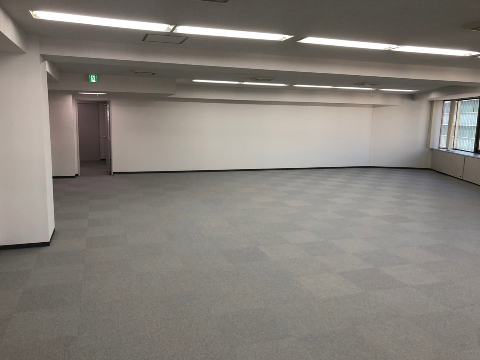 オフィス室内参考画像