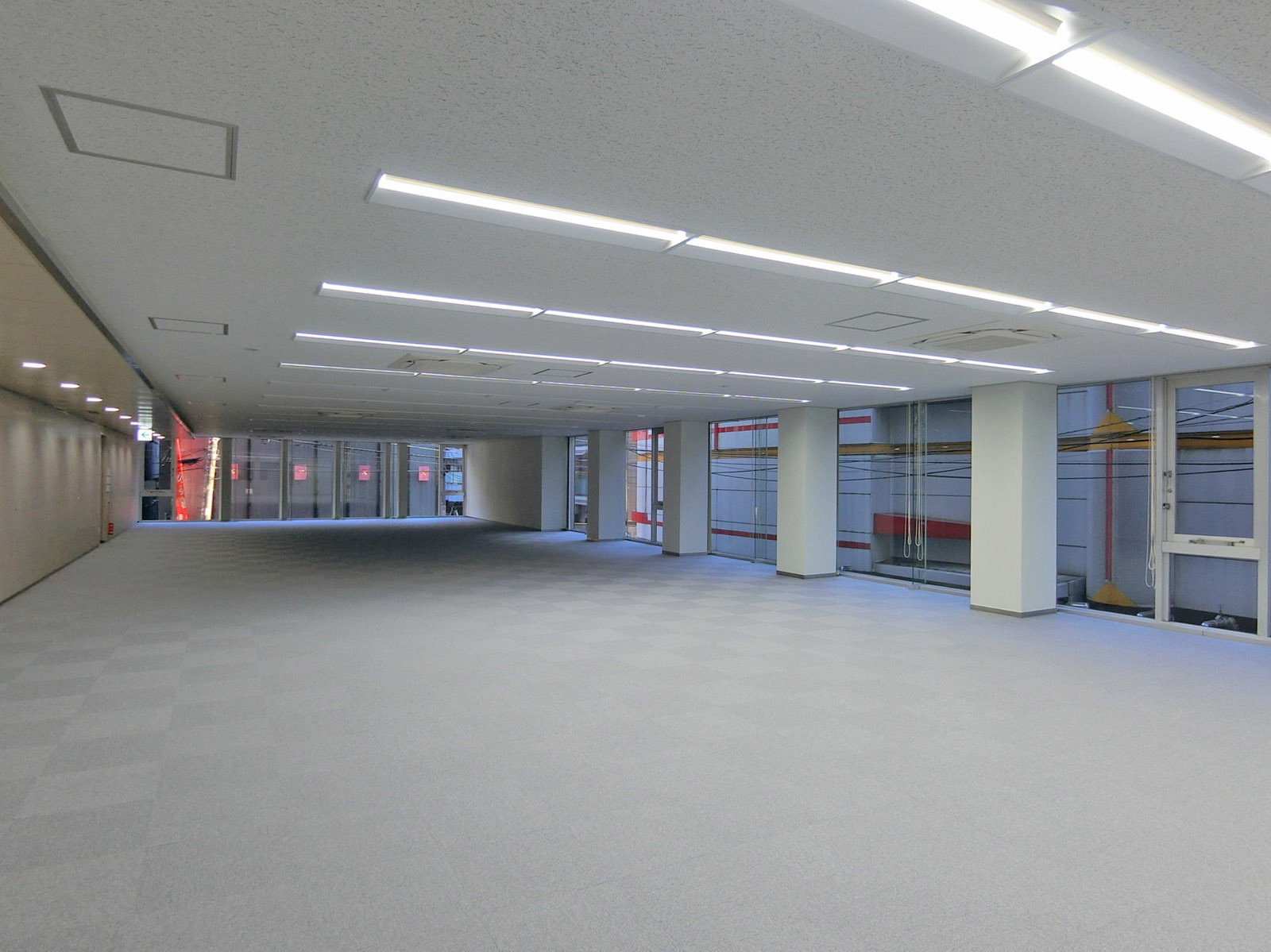 オフィス室内参考画像