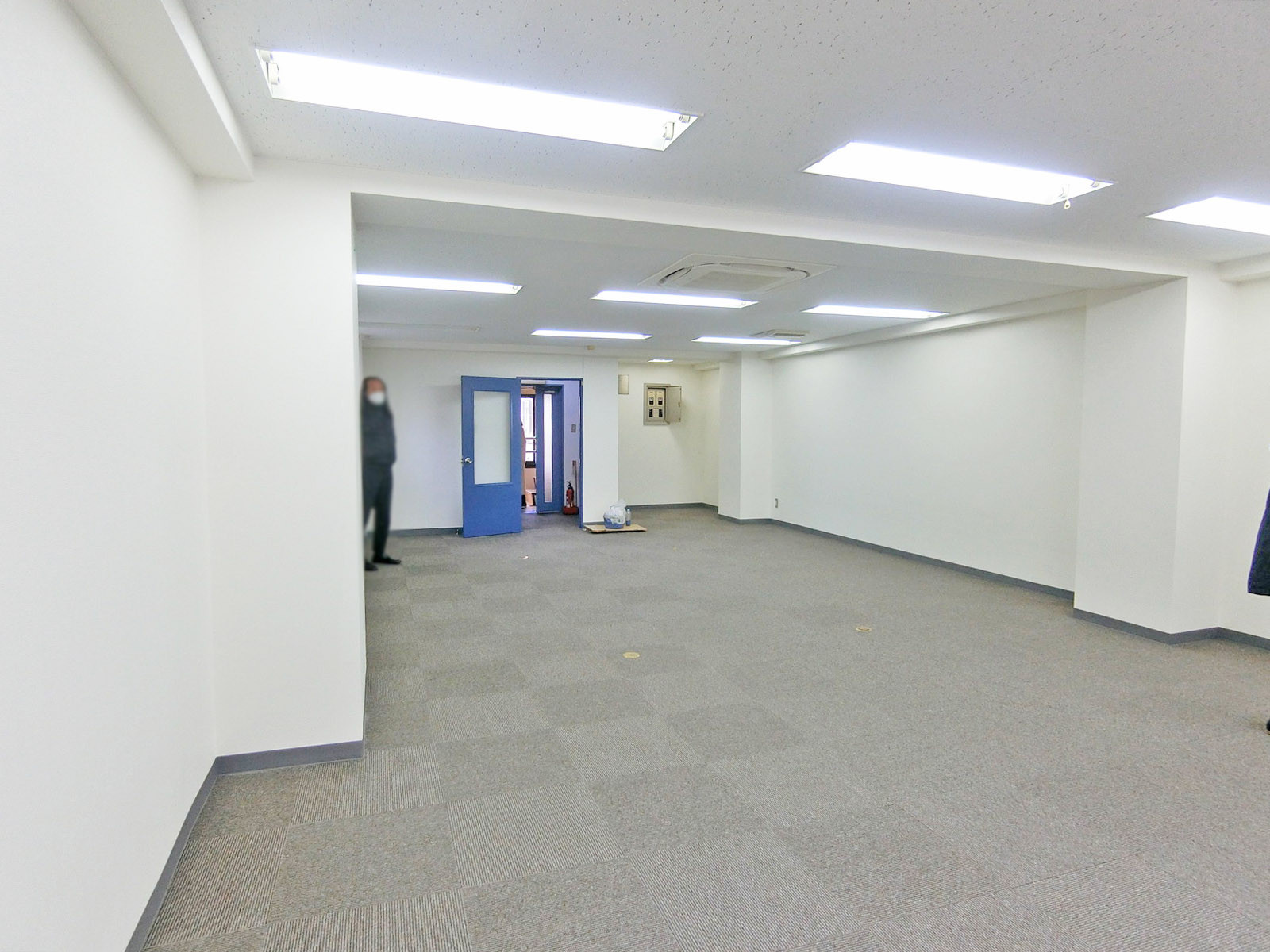 オフィス室内参考画像