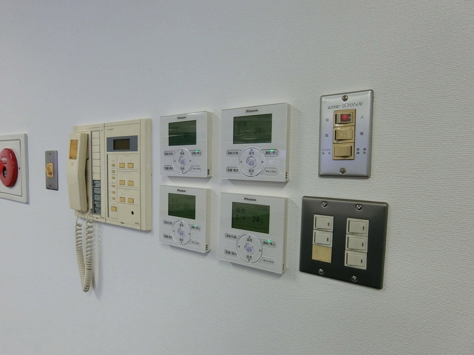 スイッチ類