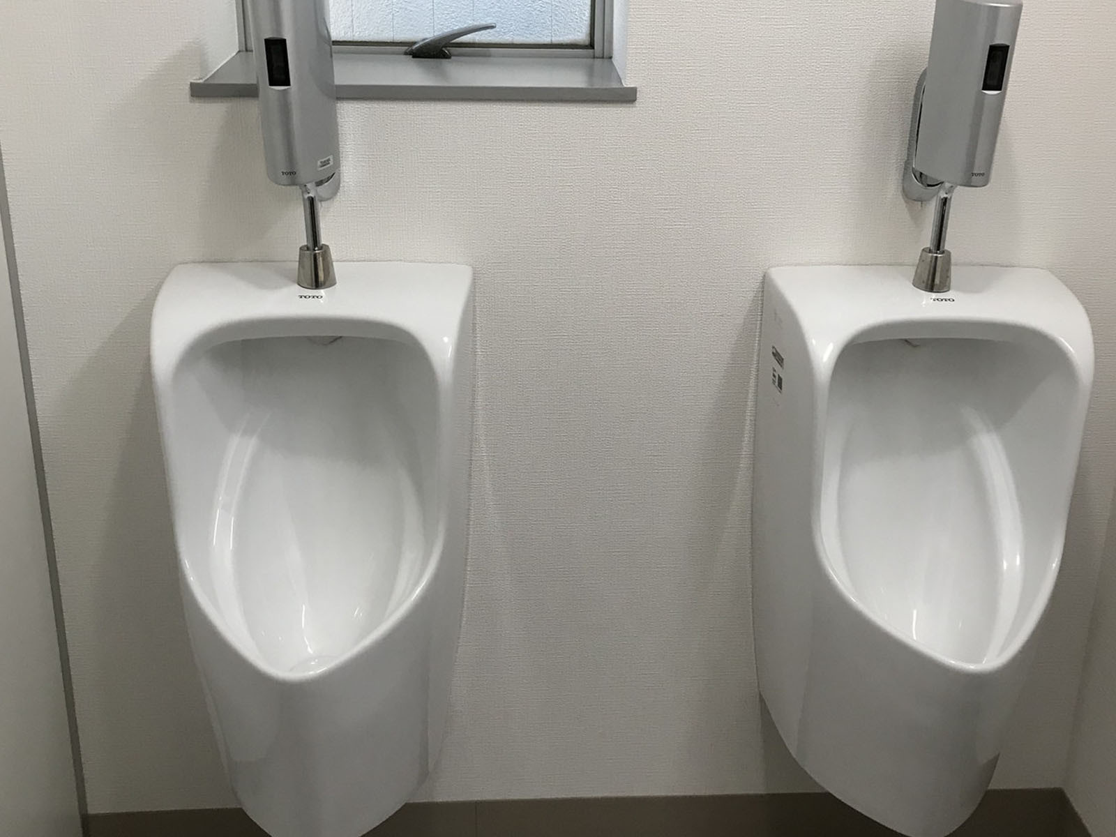 男性用トイレ