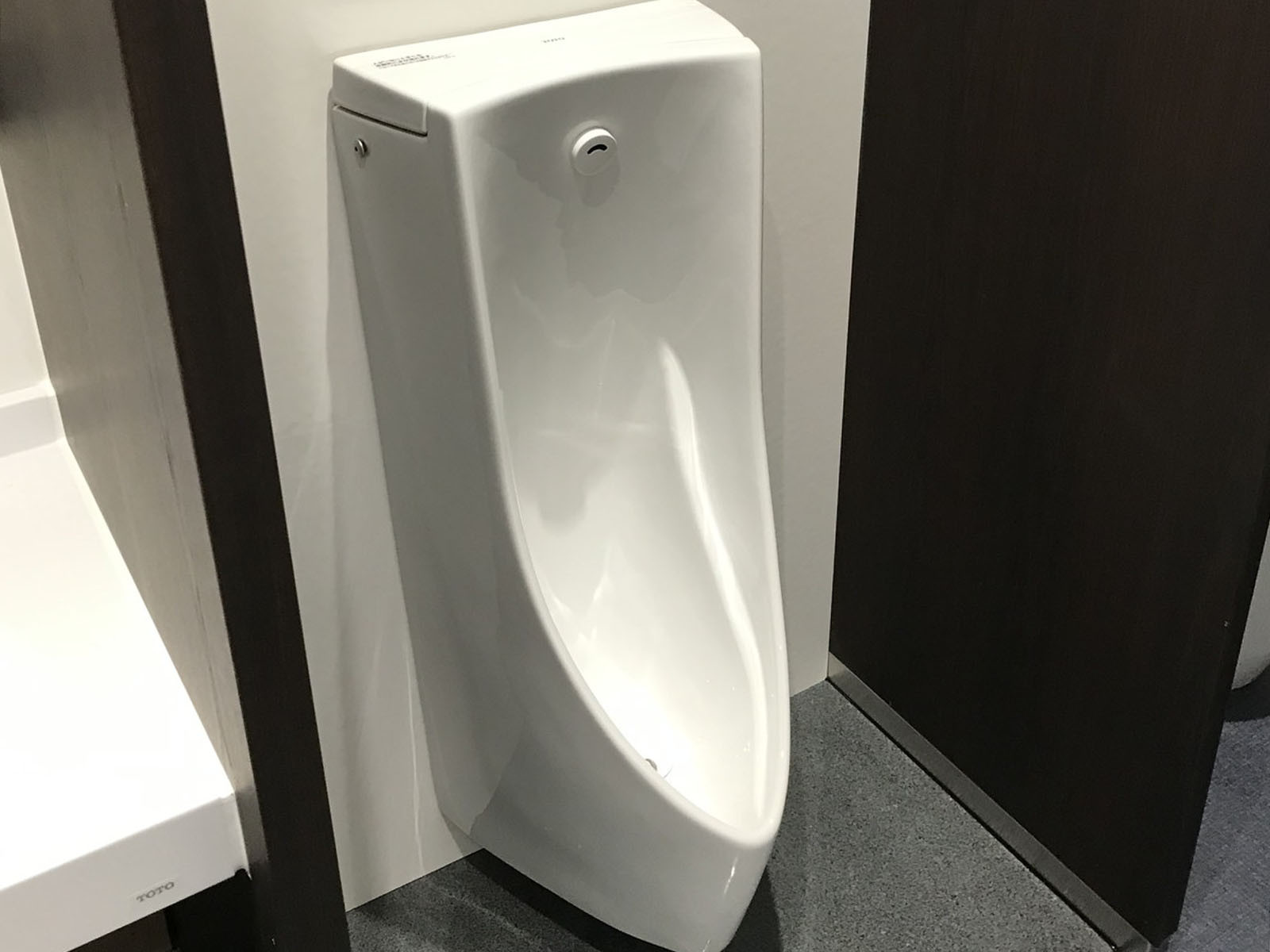 男性用トイレ
