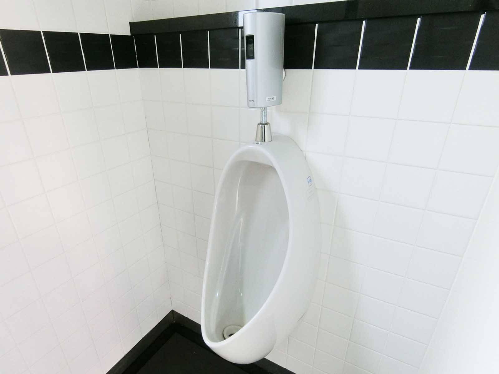 男性用トイレ