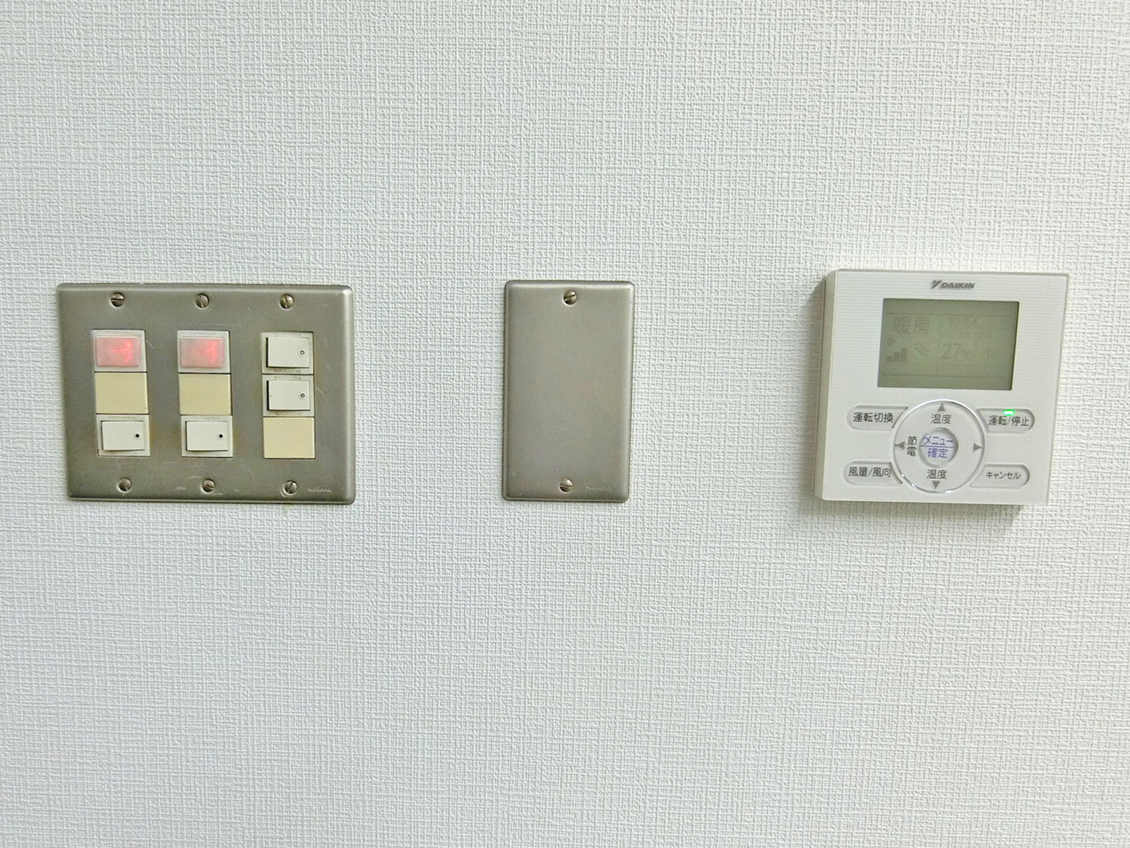 スイッチ類
