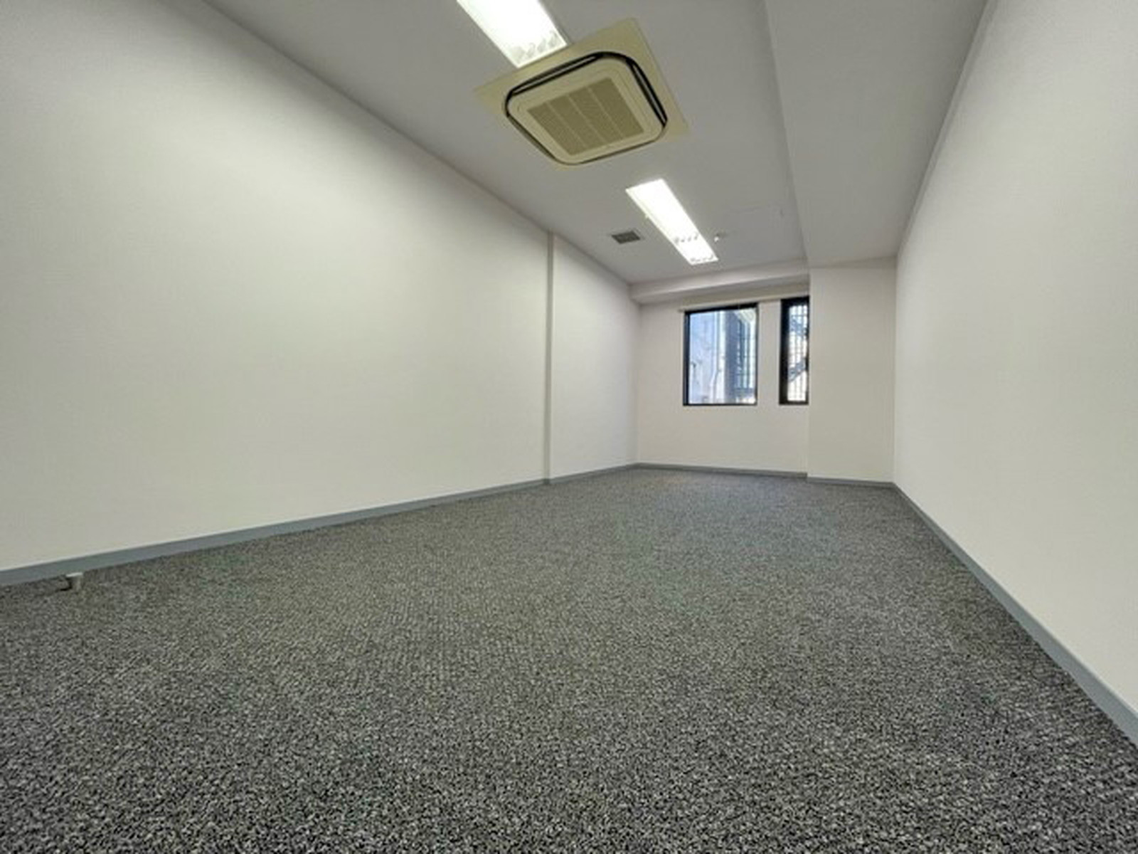 オフィス室内参考画像（5階）