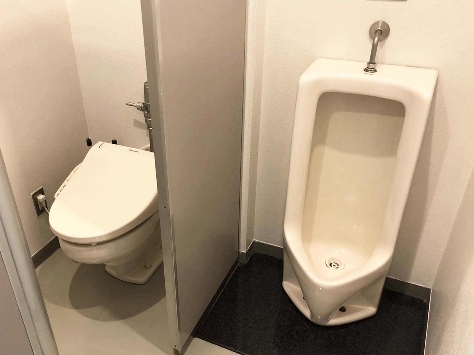 男性用トイレ