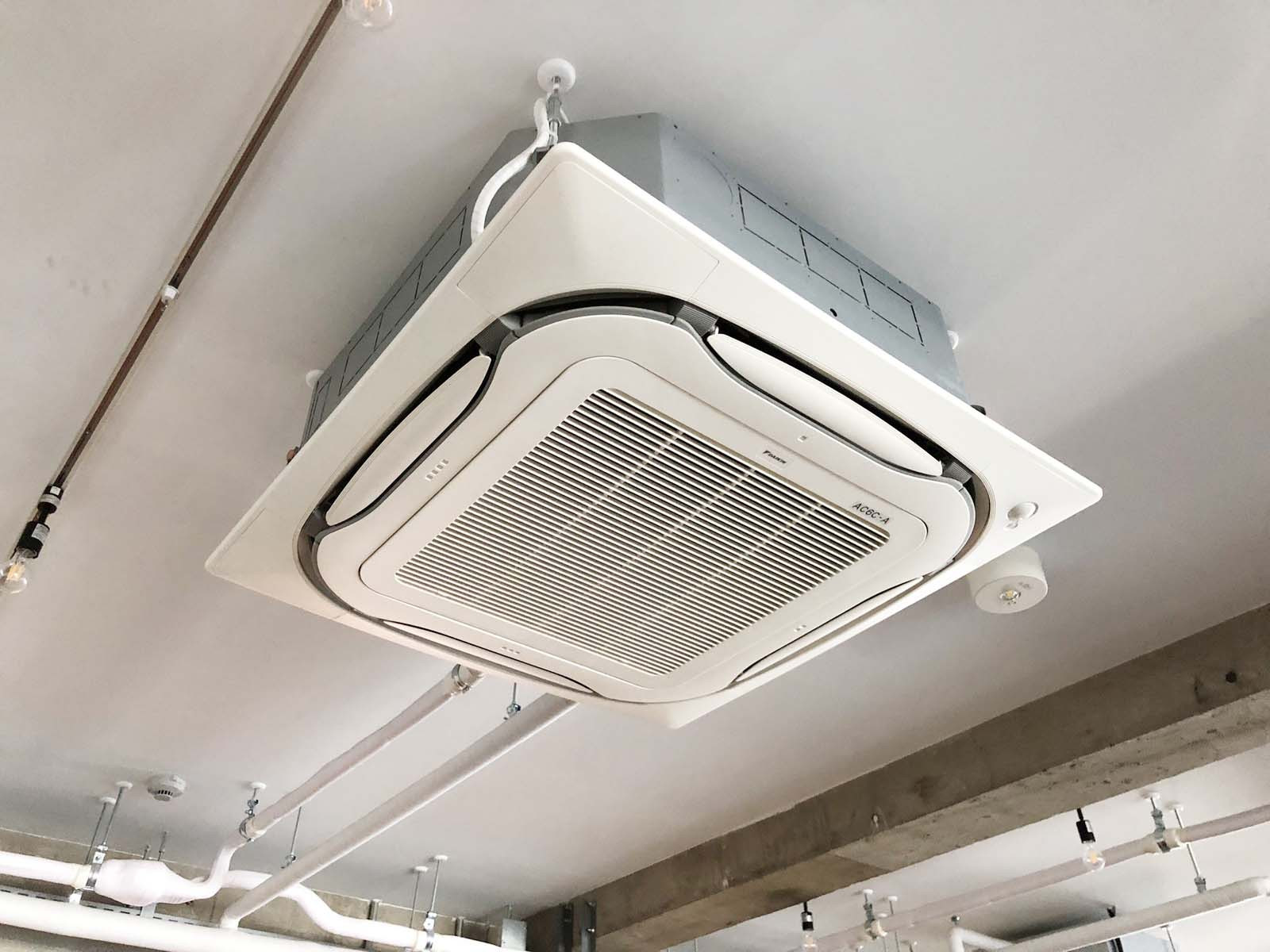 空調