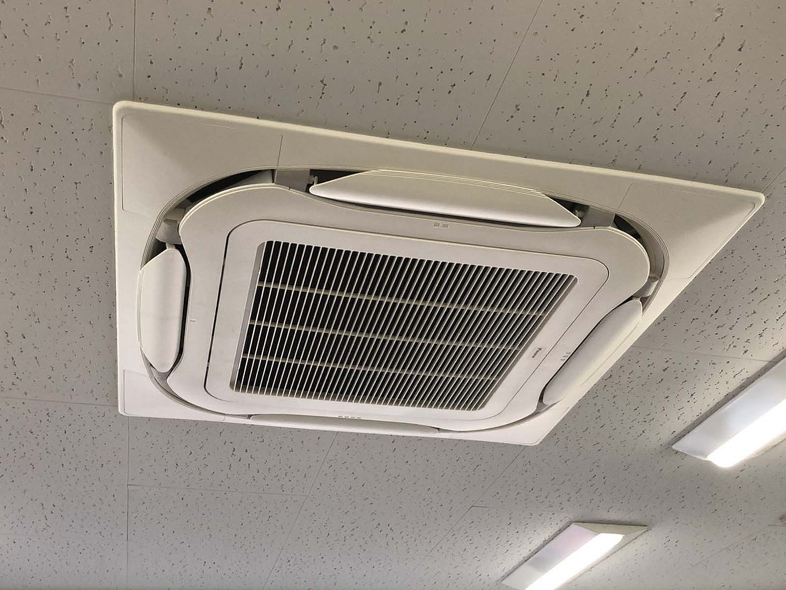空調