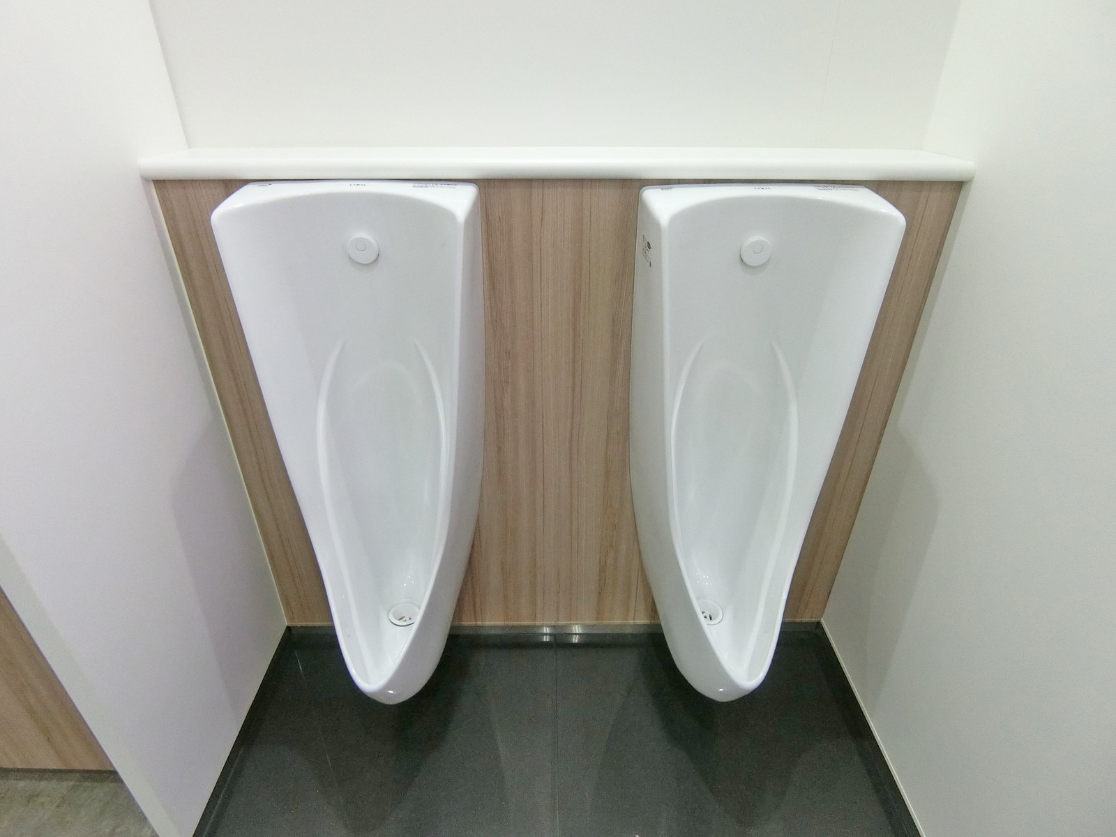 男性用トイレ