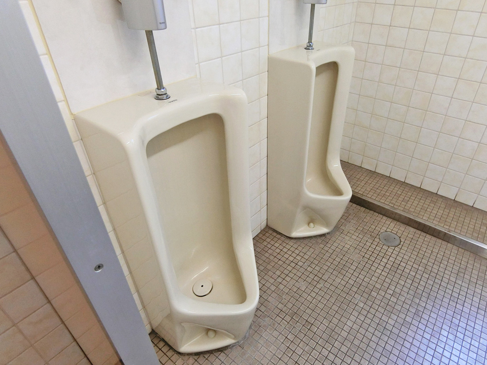 男性用トイレ