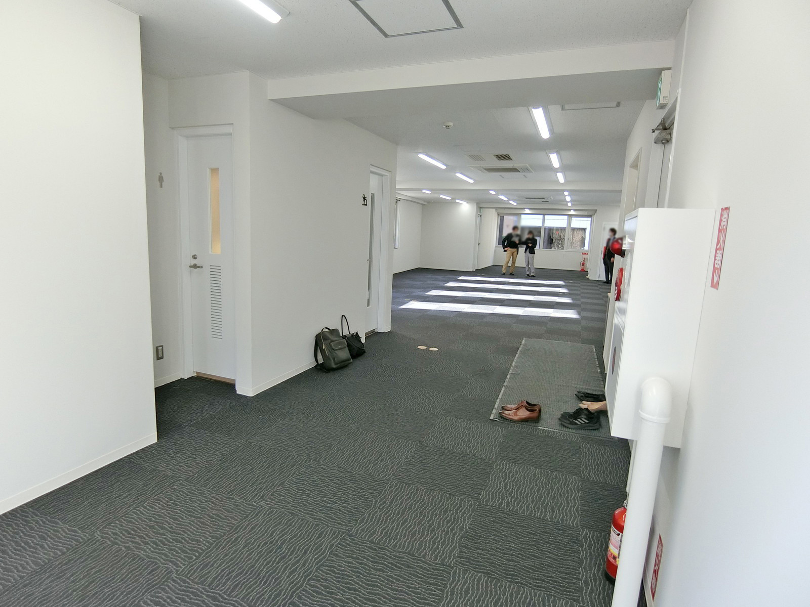 奥行きのある室内