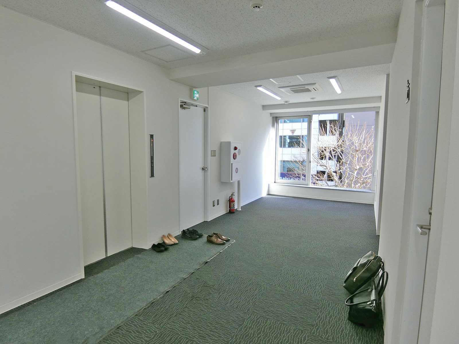 ダイレクトインのフロア