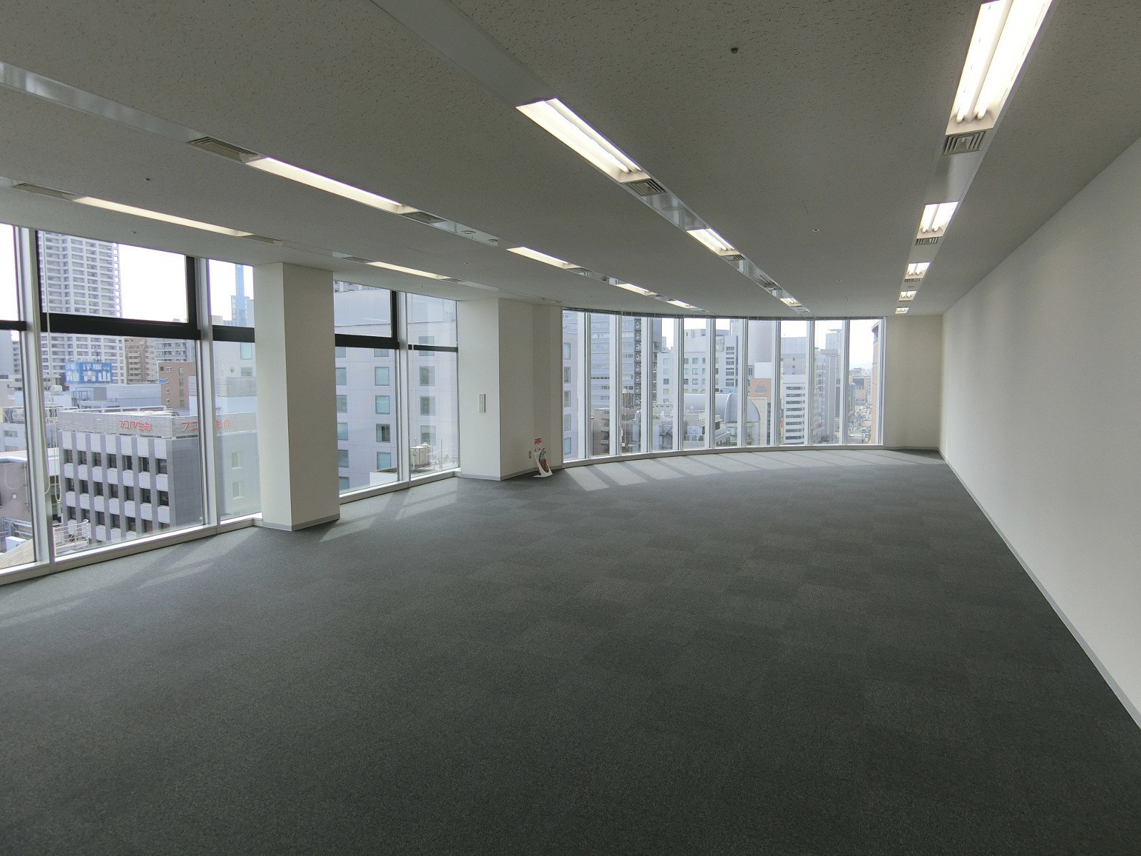 別フロアの様子（10階・約32坪）