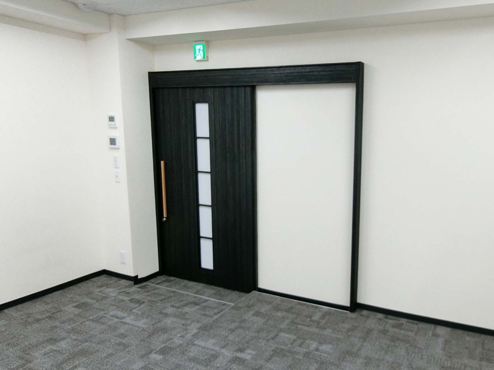 貸室出入口