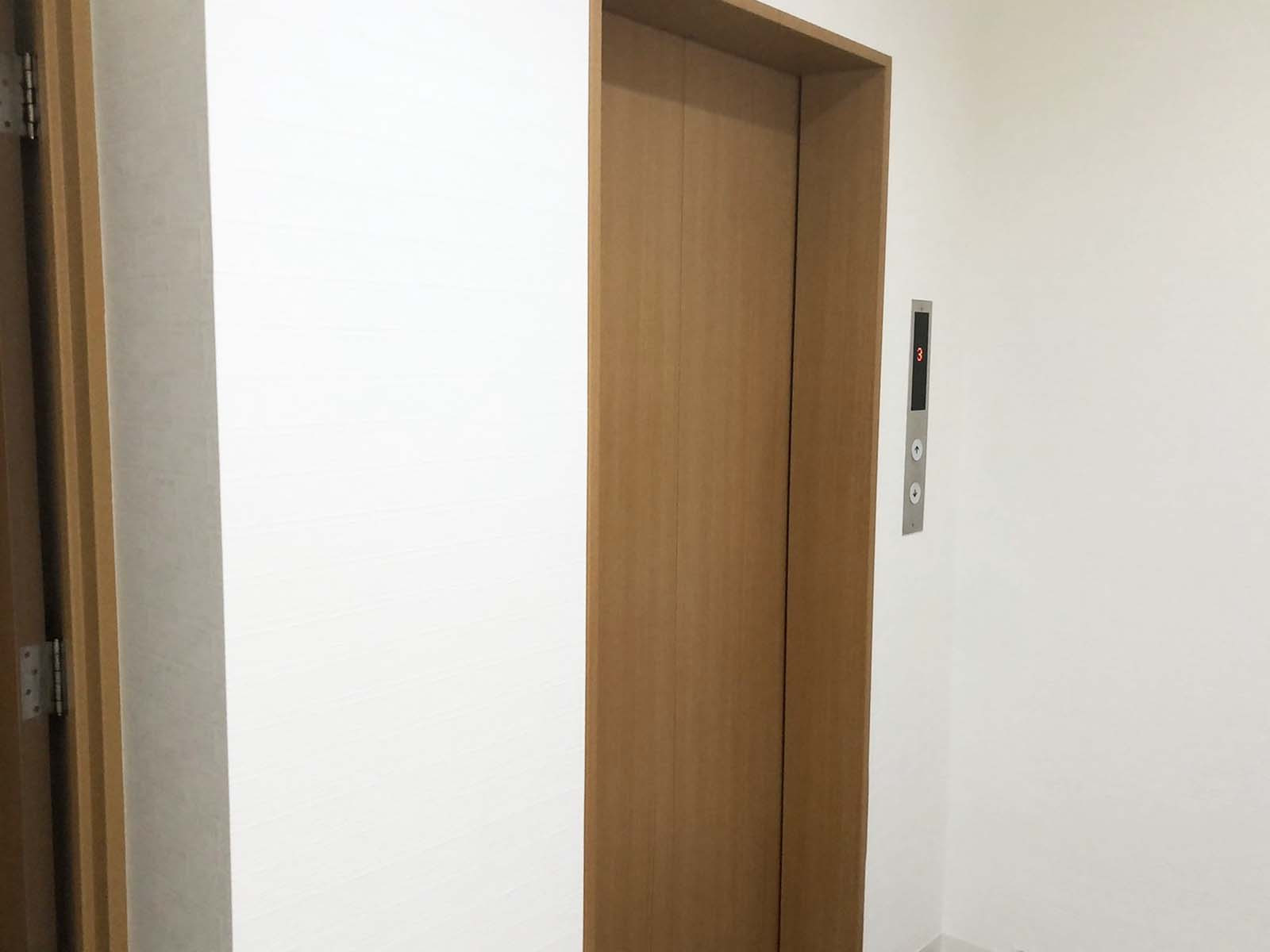 エレベーター（1基）