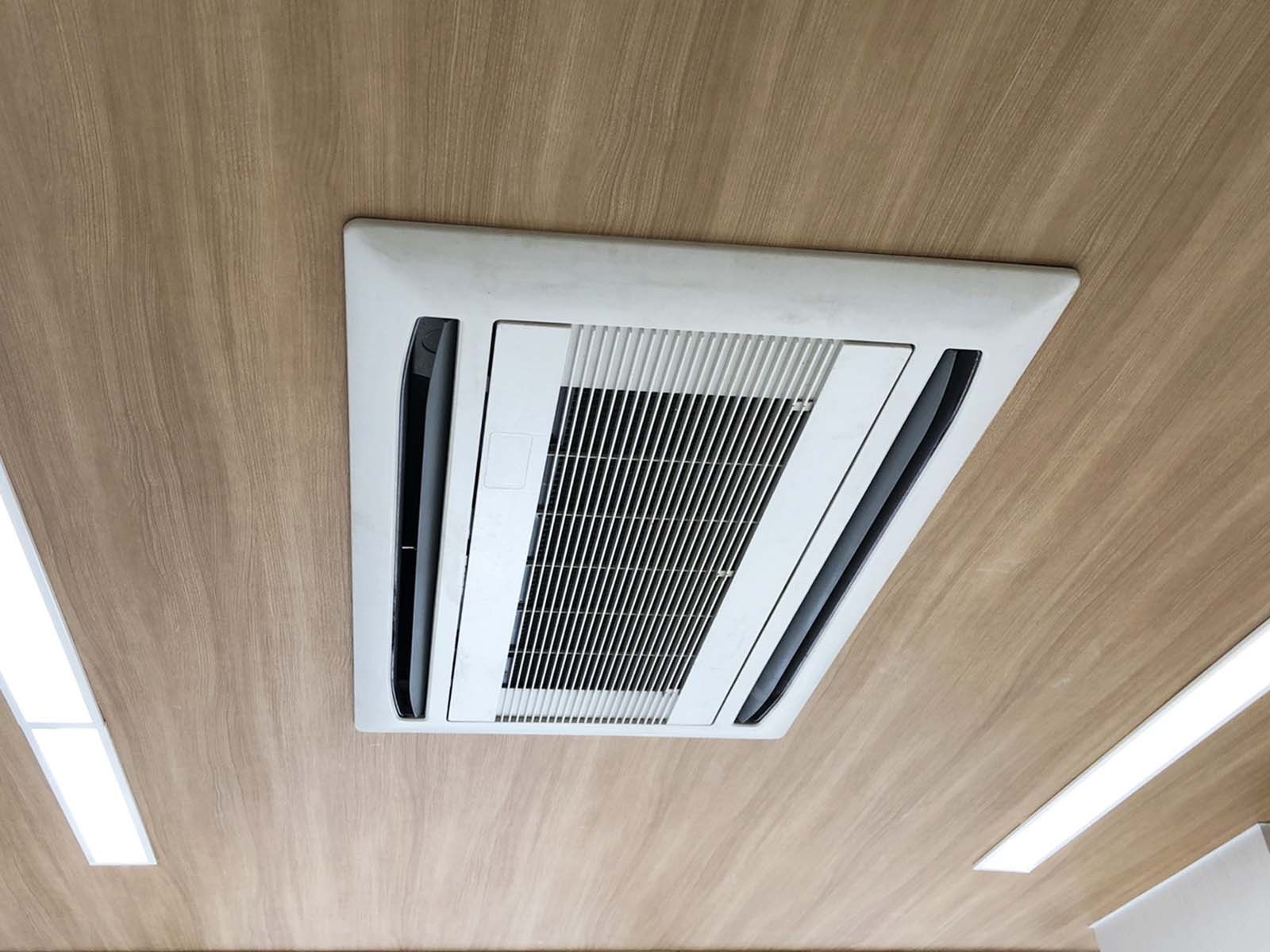 空調