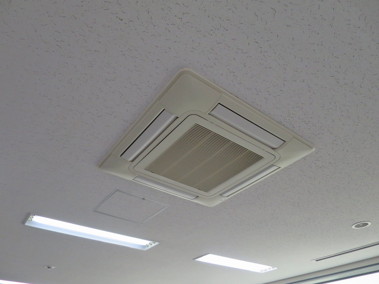空調