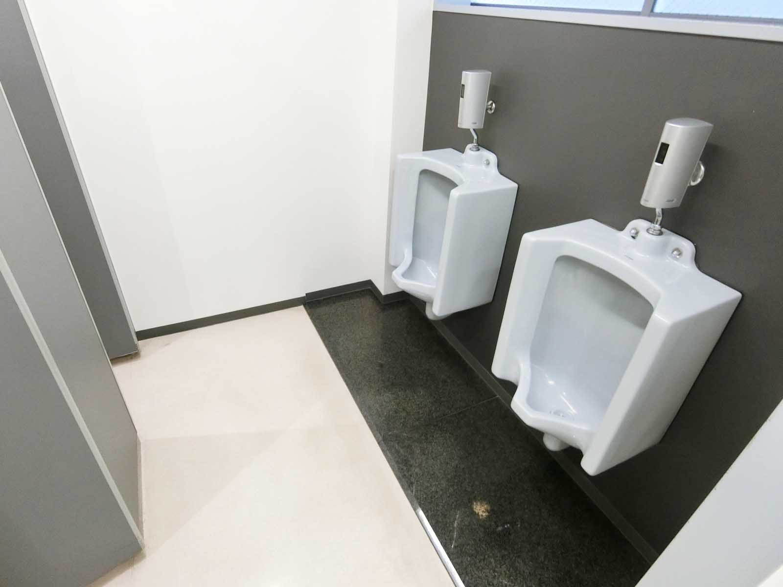 男性用トイレ
