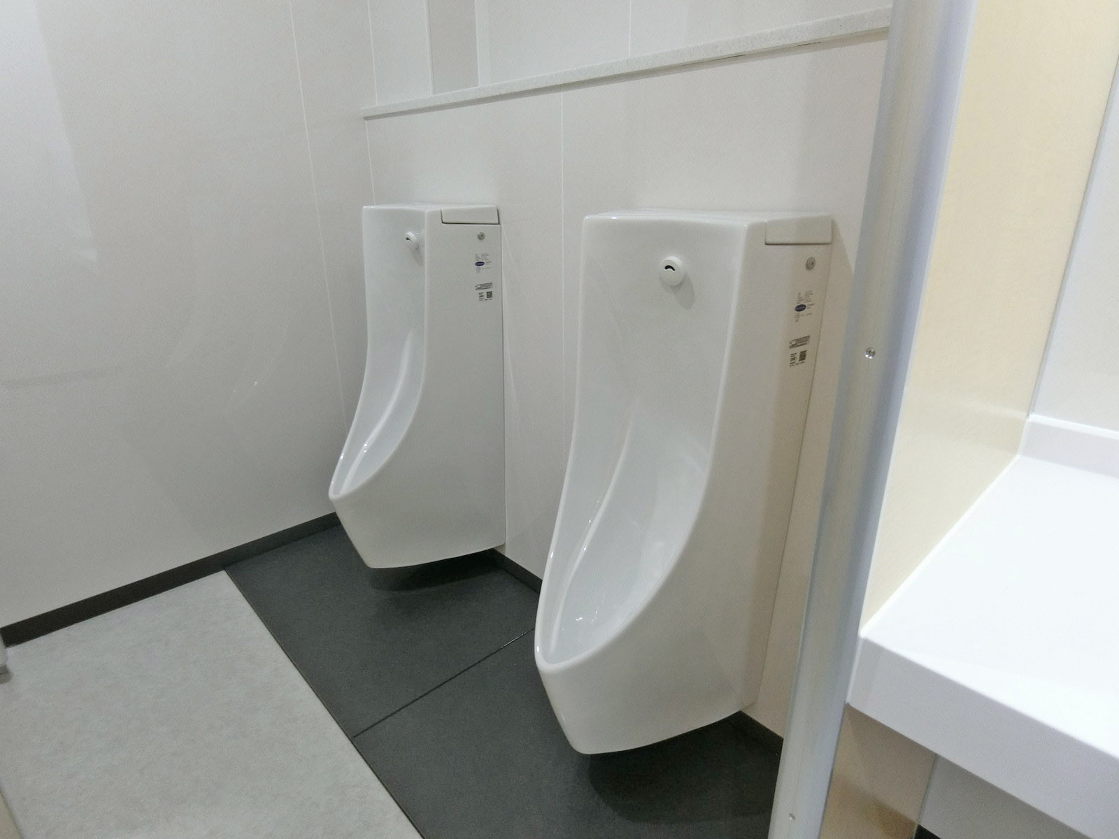 男性用トイレ