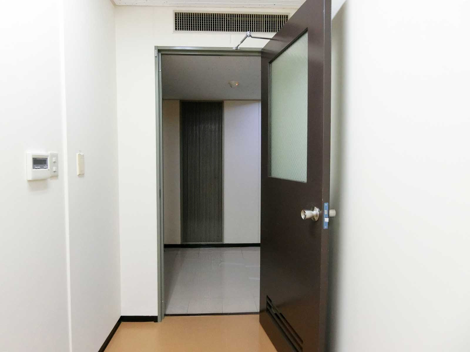 貸室出入口