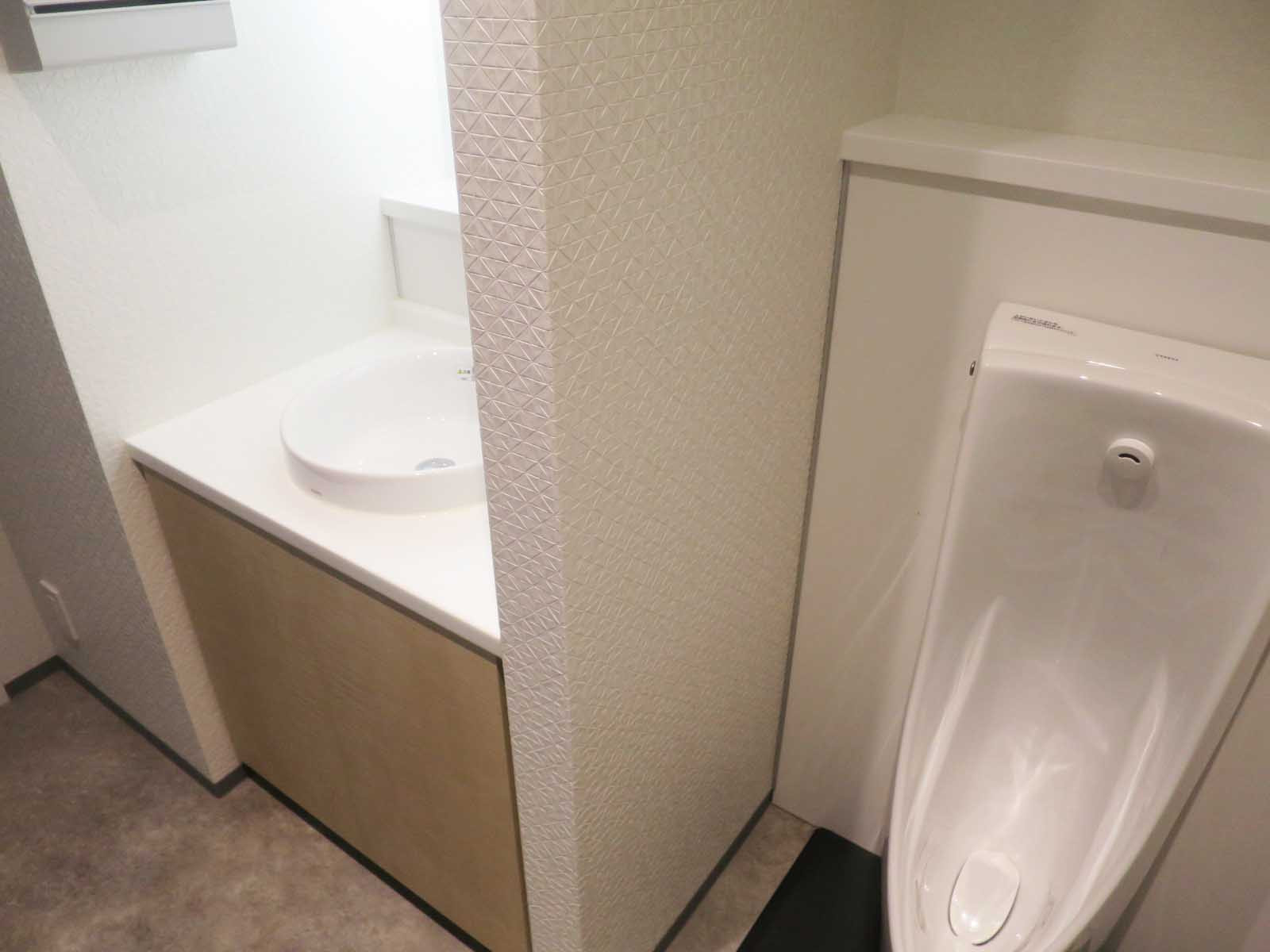 男性用トイレ