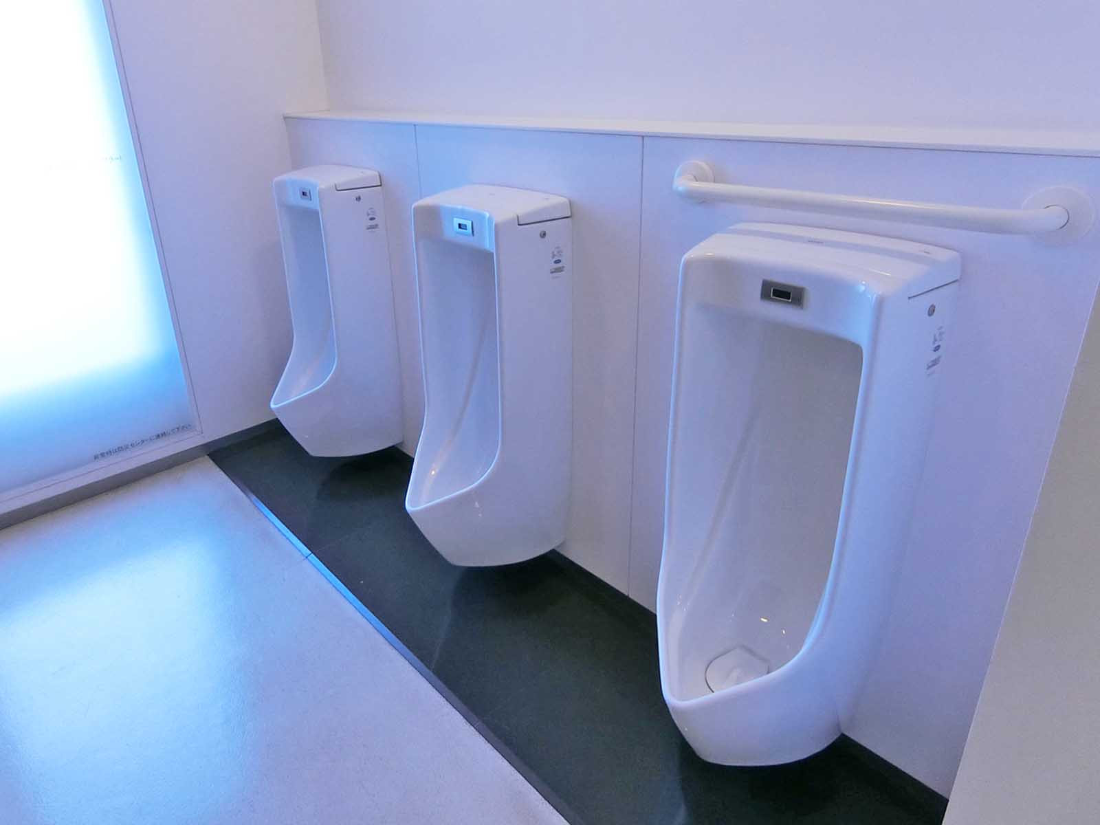 男性用トイレ