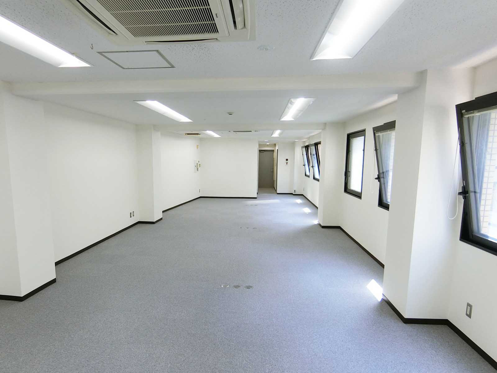 別角度の様子