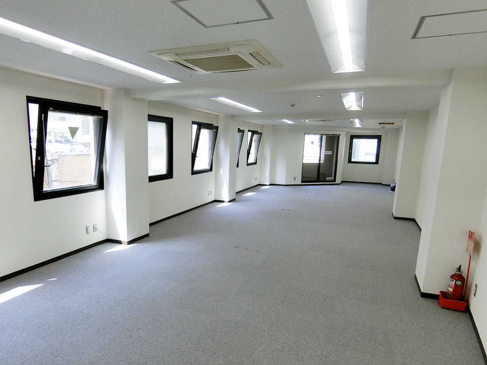 オフィス室内参考画像(4階・約28坪)
