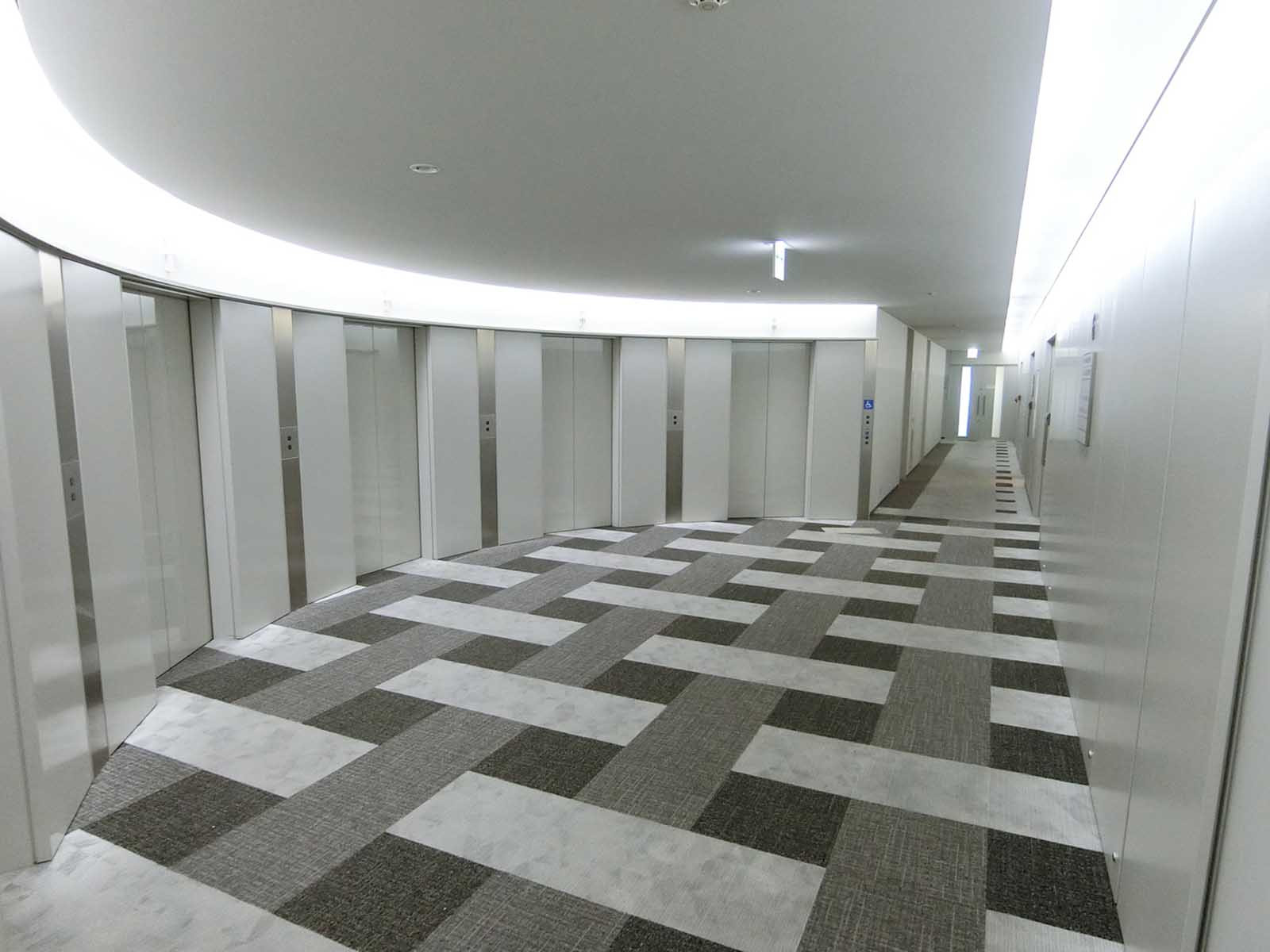 エレベーターホール