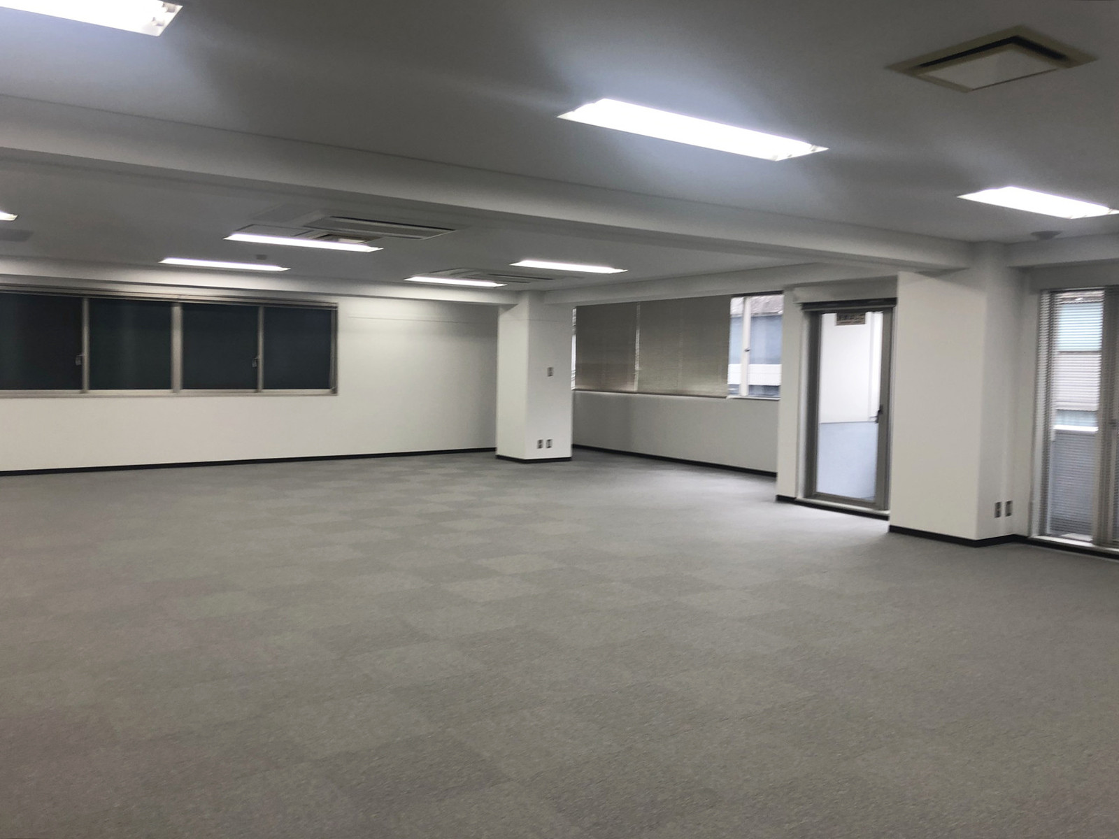 別角度の様子