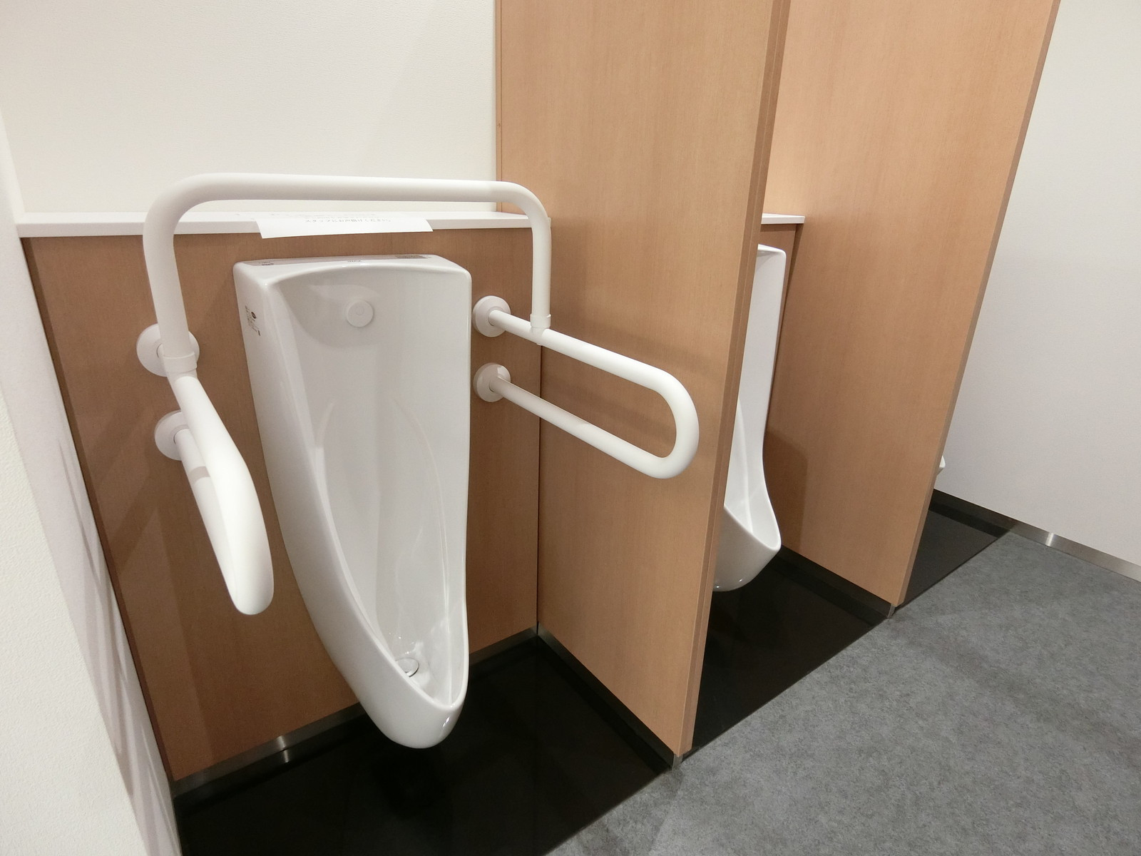 男性用トイレ
