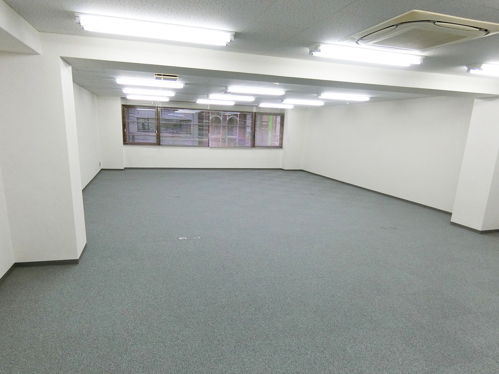 オフィス室内参考画像(4階・約35坪)