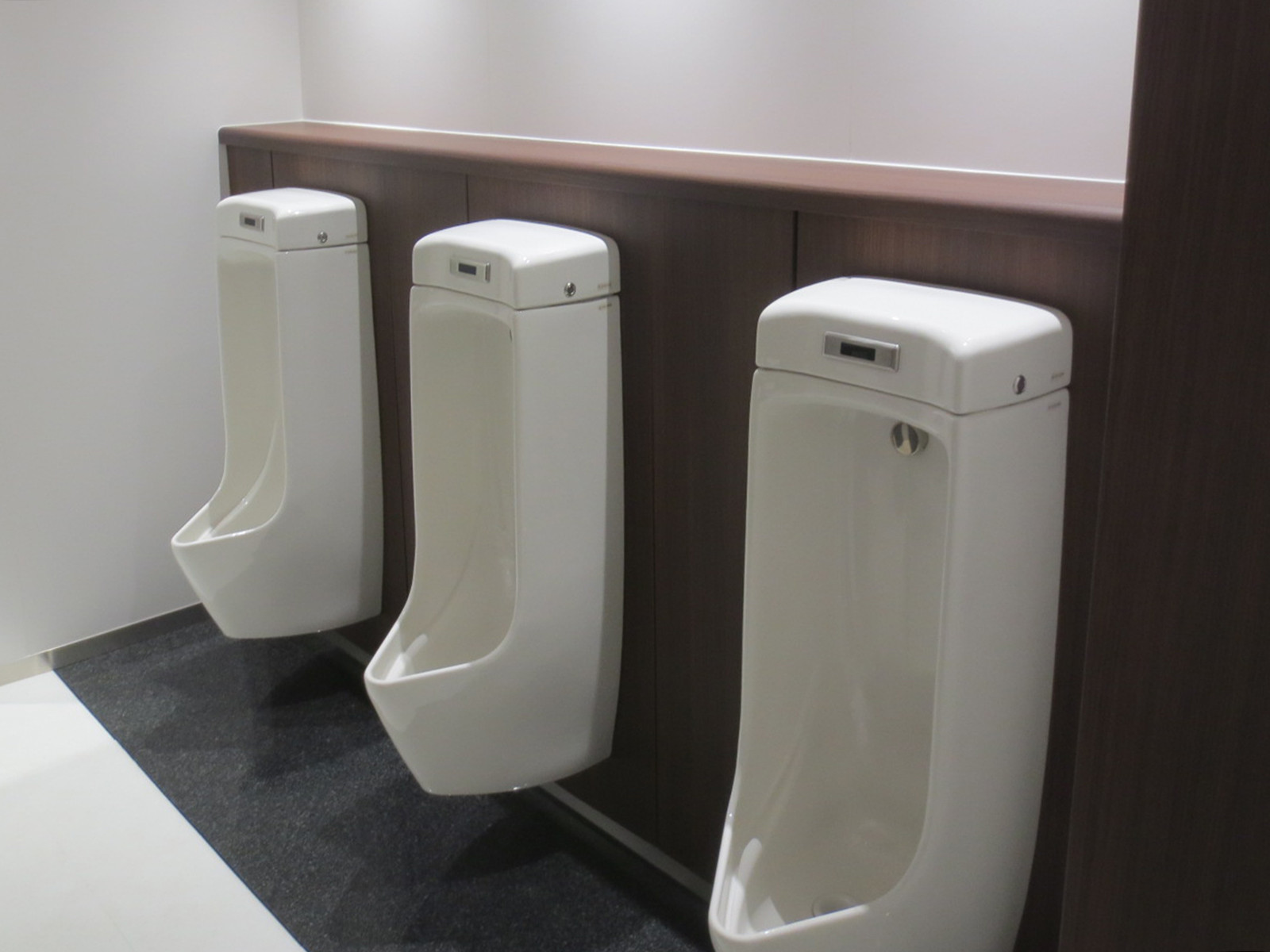 男性用トイレ