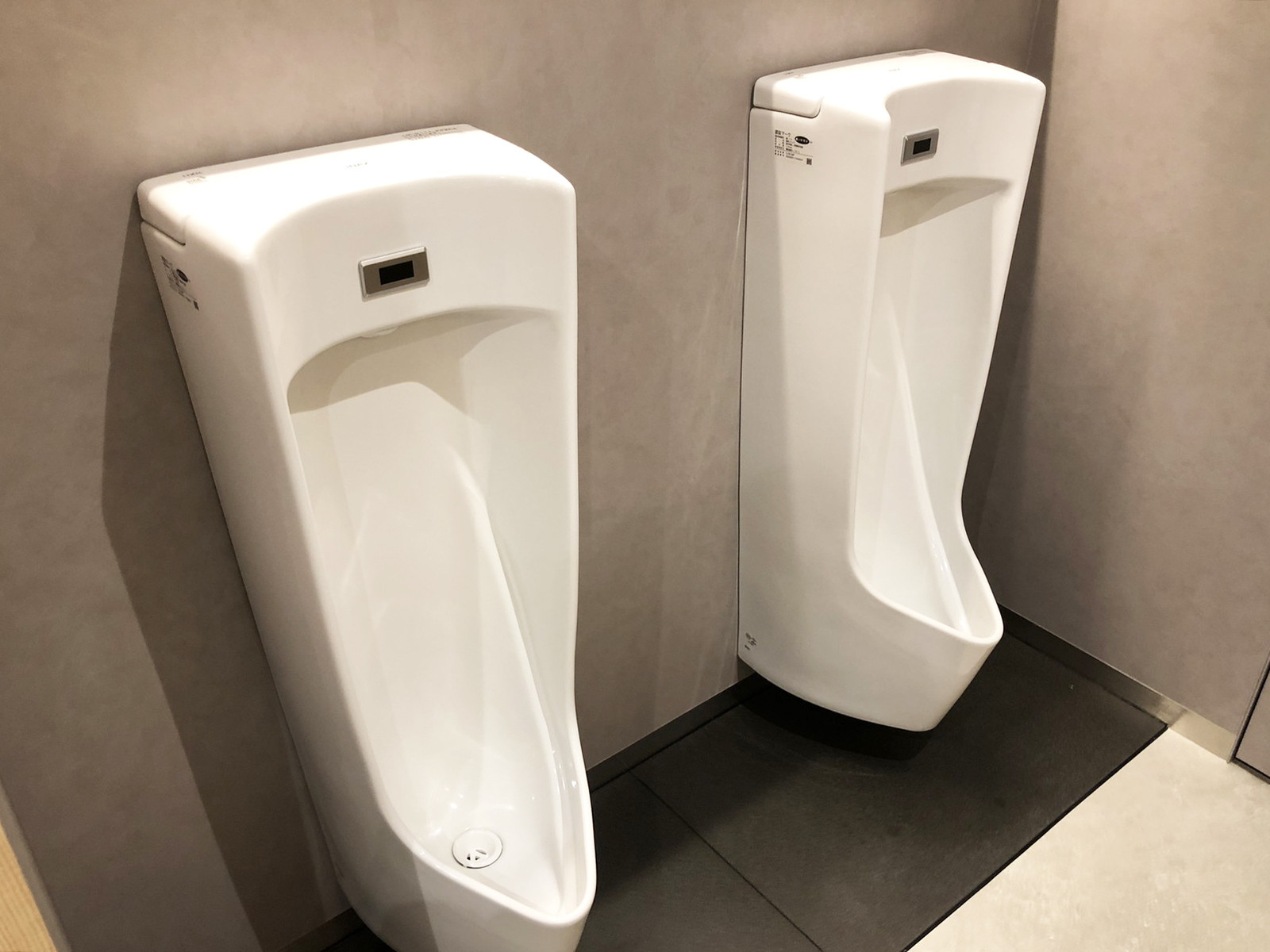 男性用トイレ