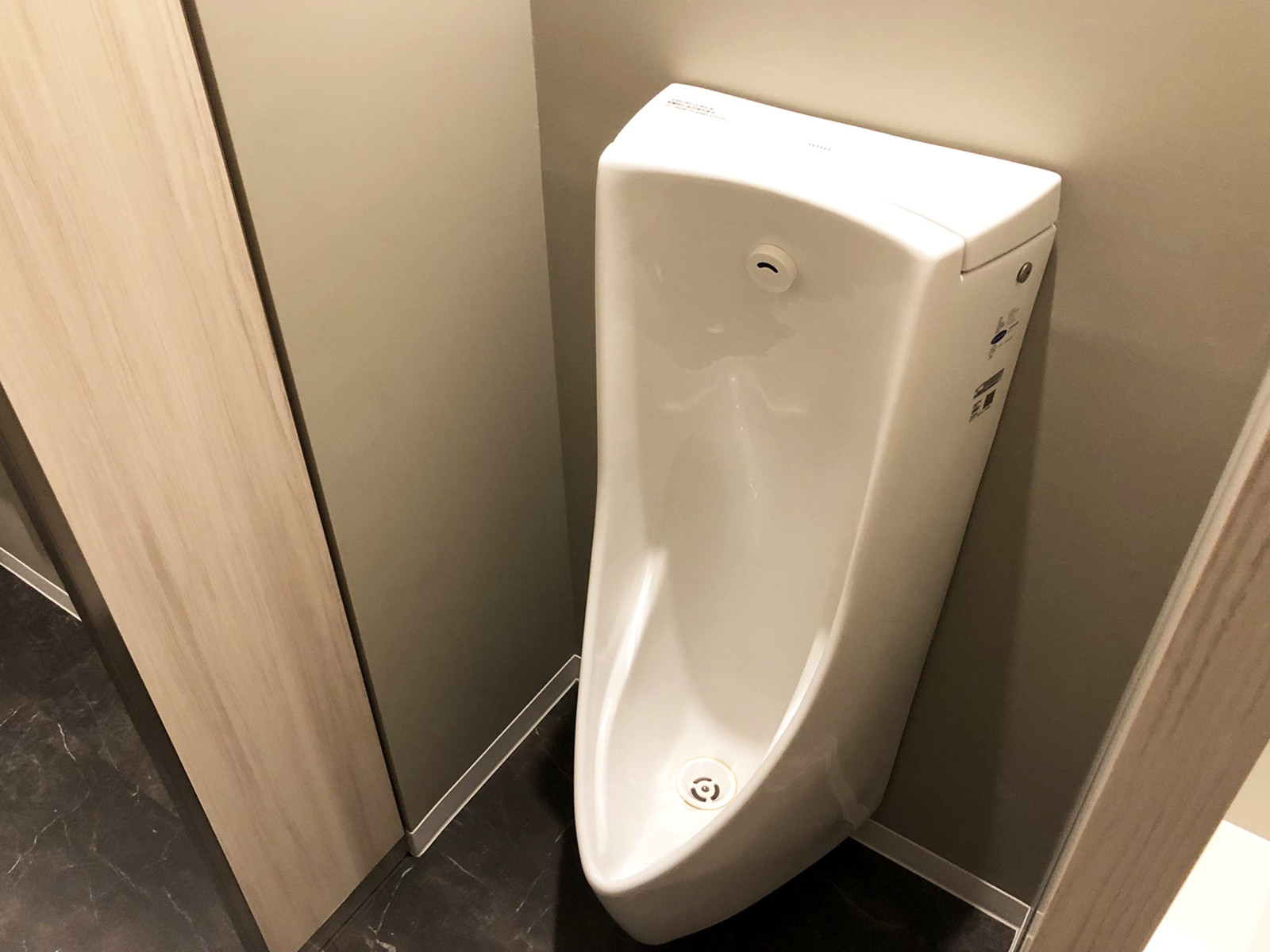 男性用トイレ