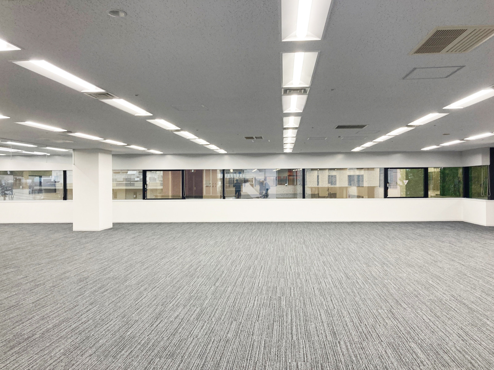 オフィス室内参考画像