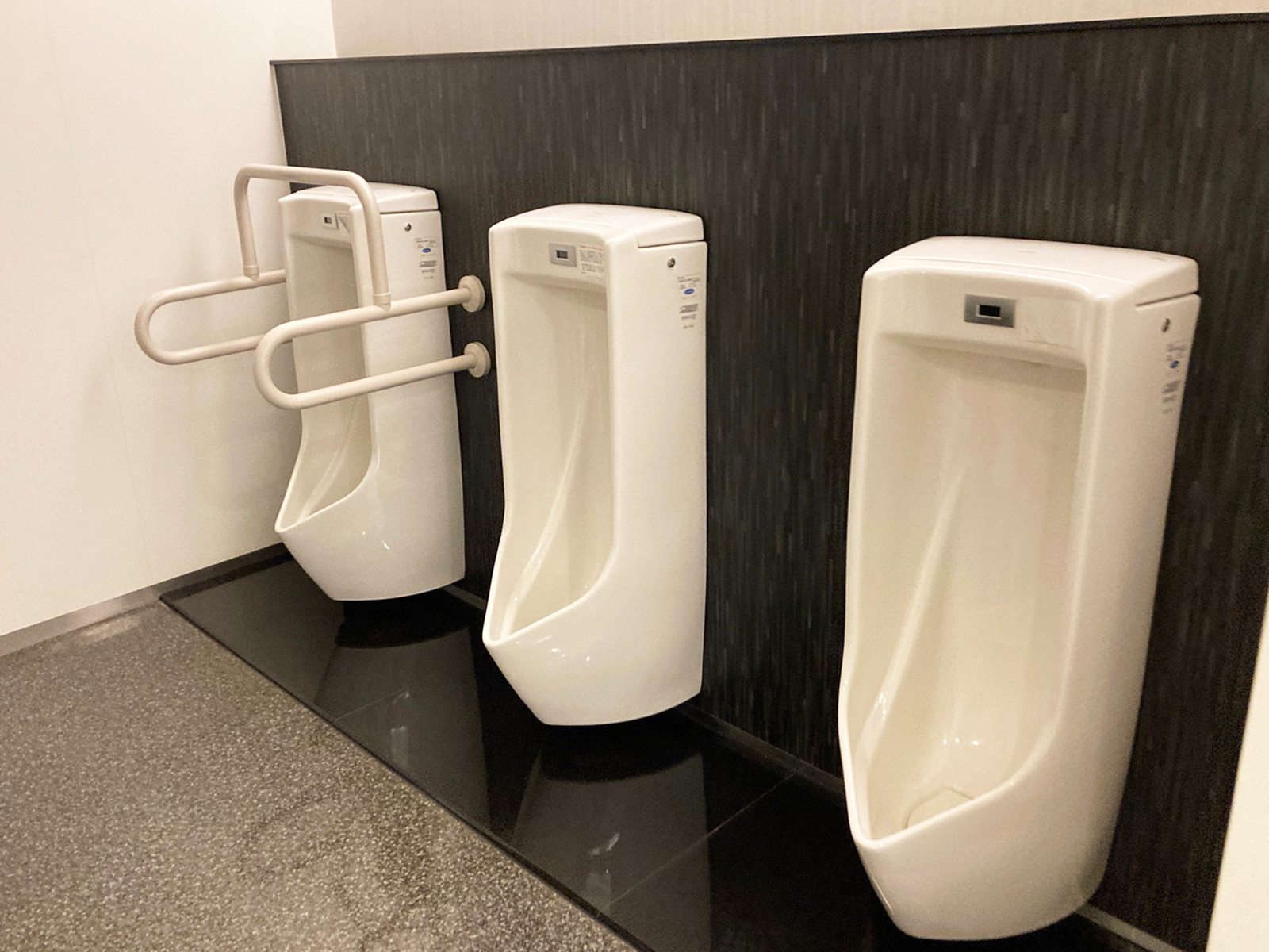 男性用トイレ