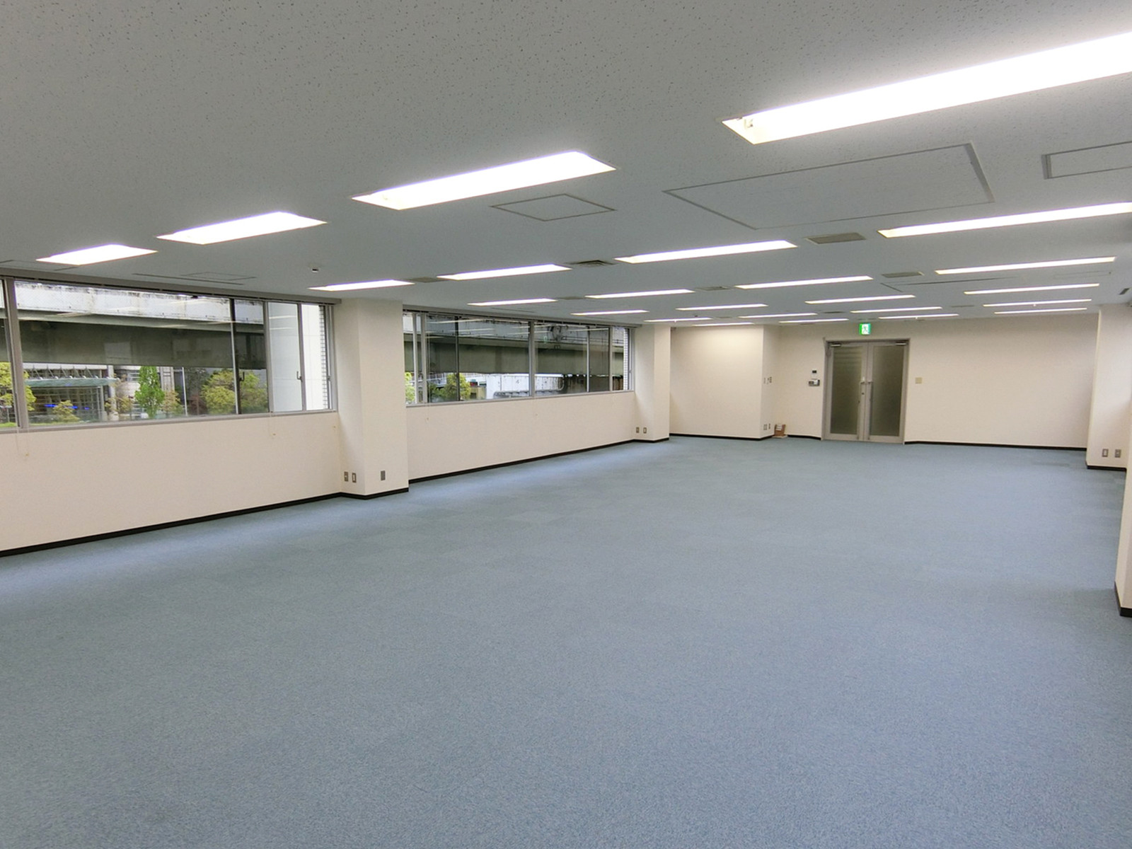 明るい室内