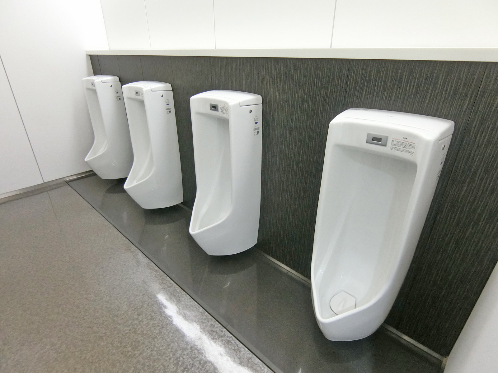 男性用トイレ