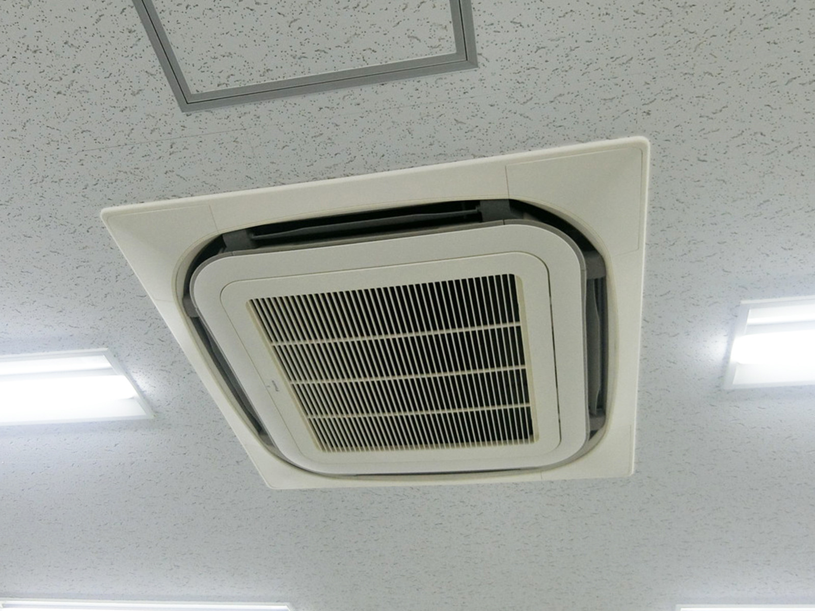空調