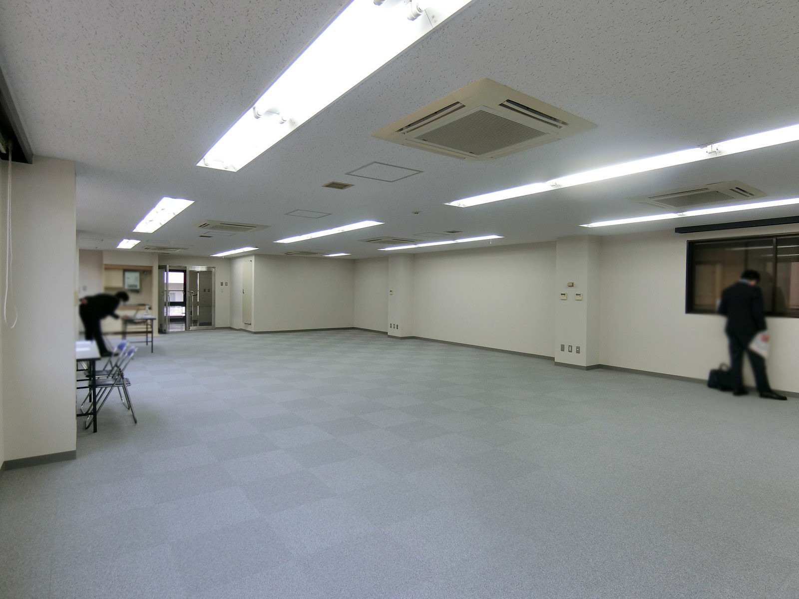 別角度の様子