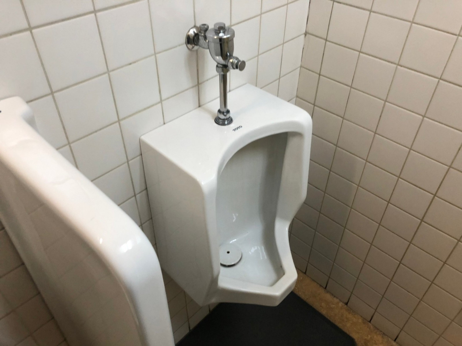 男性用トイレ