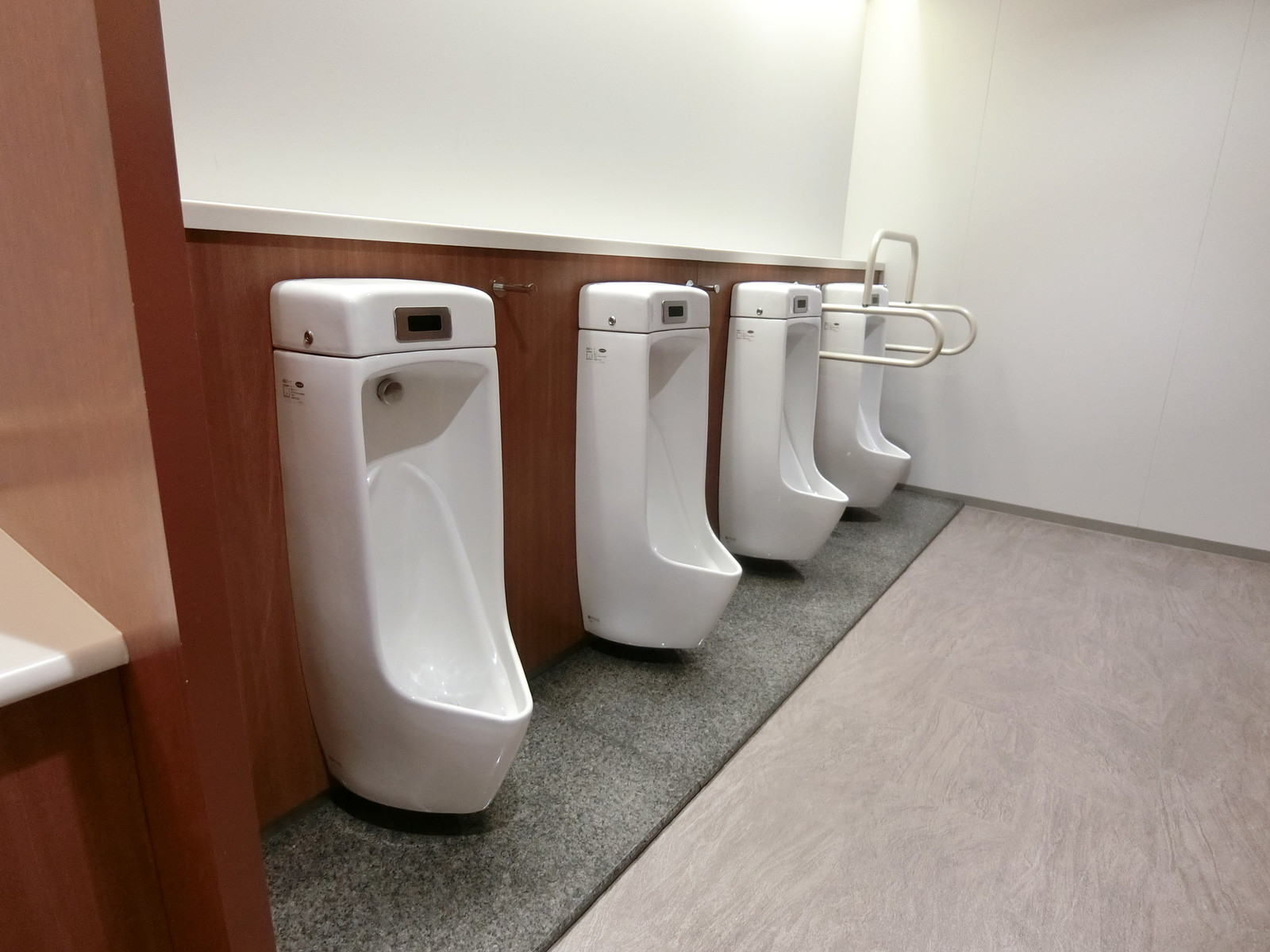 男性用トイレ