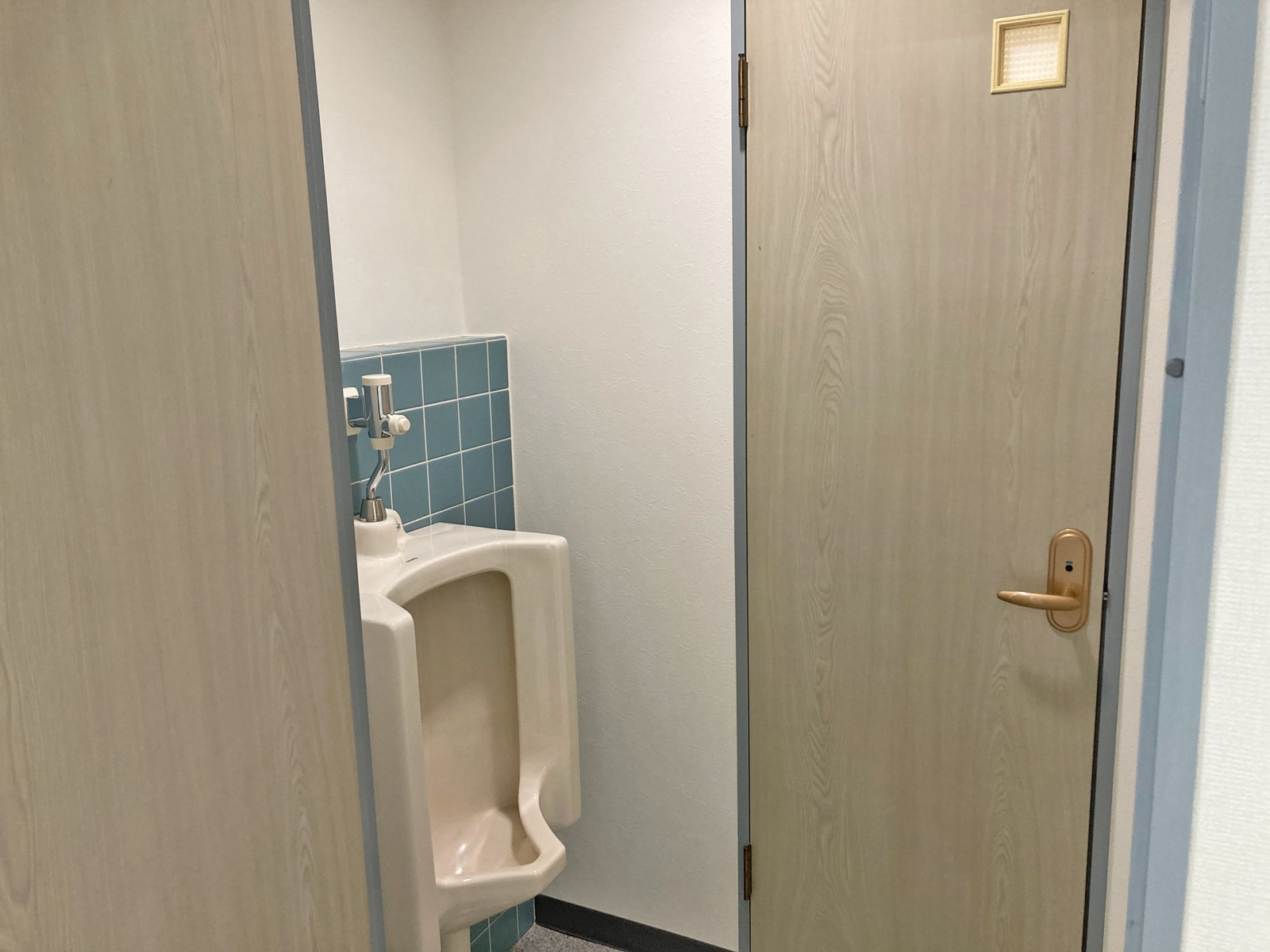 男性用トイレ
