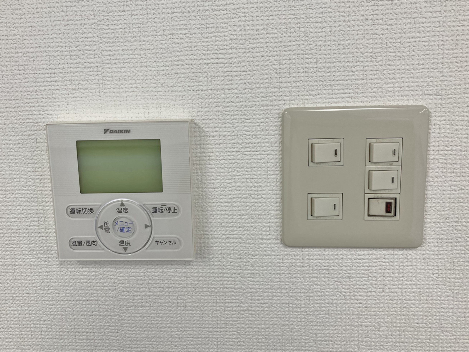 スイッチ類