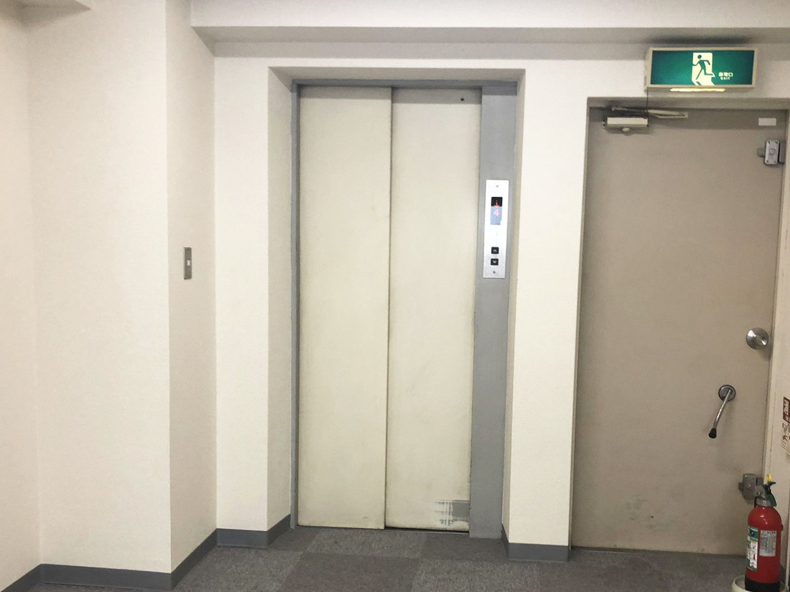 エレベーター