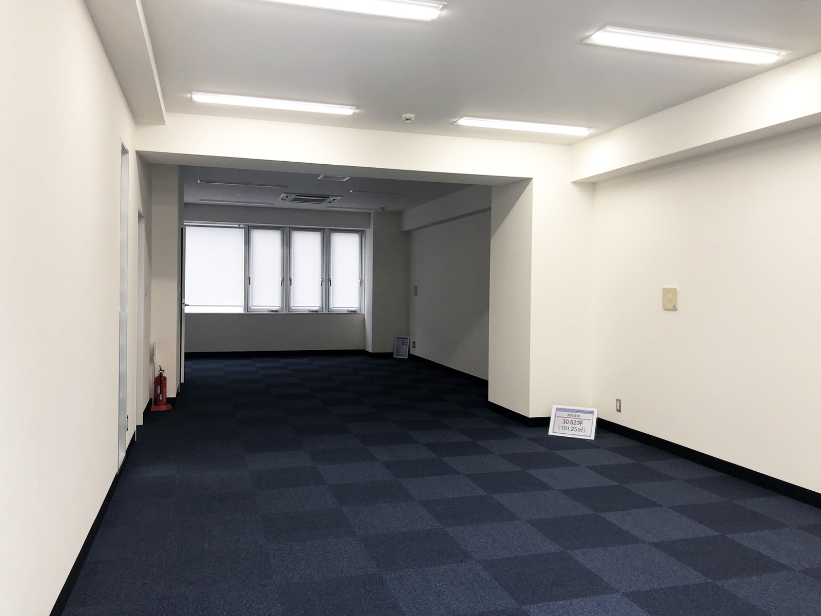 オフィス室内参考画像