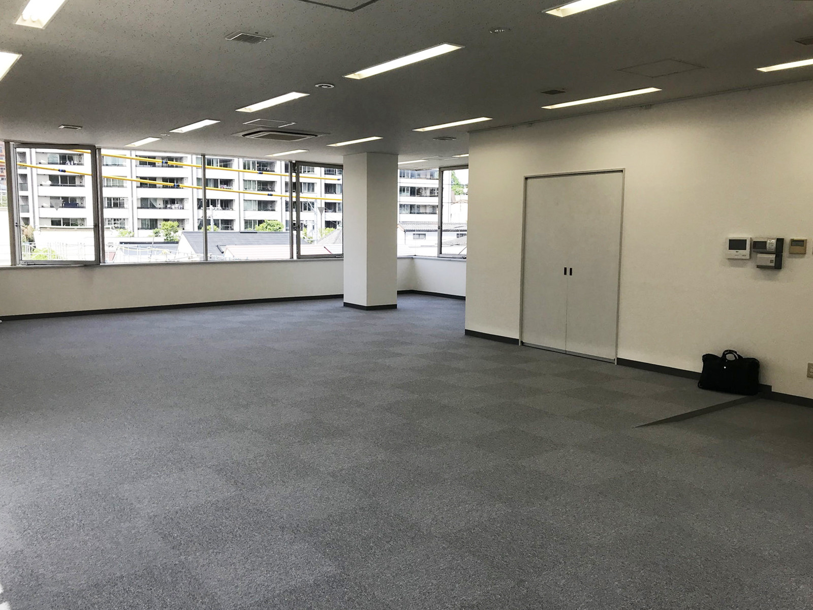 オフィス室内参考画像